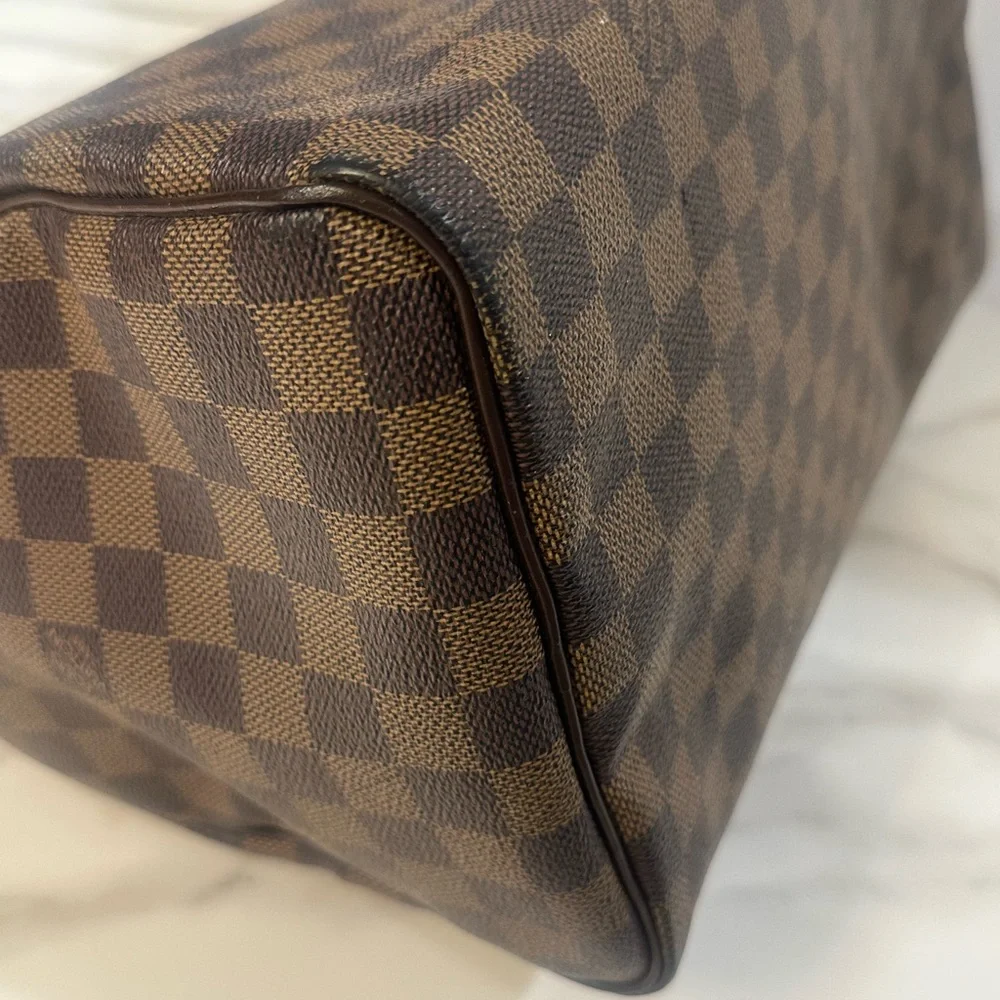 Louis Vuitton Damier Ebene Speedy 30 - Picture 9 of 13